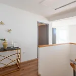 Pet Friendly In Bregi With House Sea View Ferienhaus
