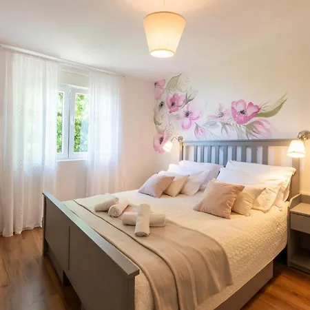 Pet Friendly In Bregi With House Sea View Breza