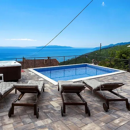 Cozy In Bregi With Wifi Holiday home *