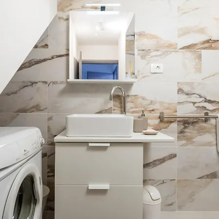 Cozy In Bregi With Wifi Holiday home *