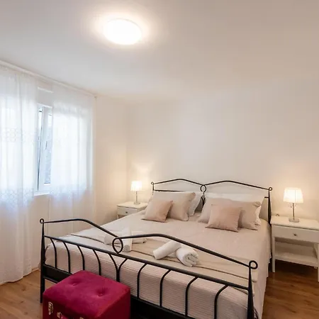 Casa vacanze Pet Friendly In Bregi With House Sea View *