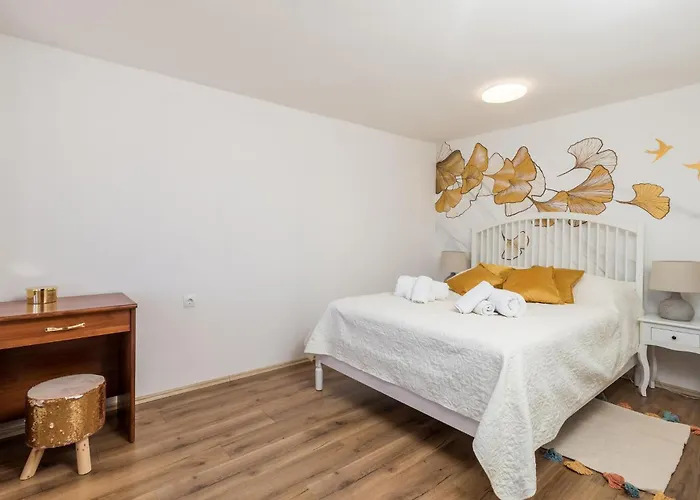 Cozy In Bregi With Wifi Breza