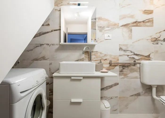 Cozy In Bregi With Wifi Holiday home *