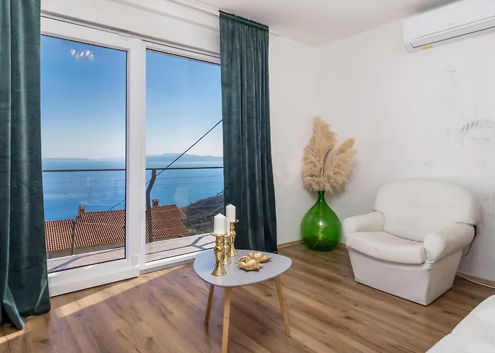 Cozy In Bregi With Wifi